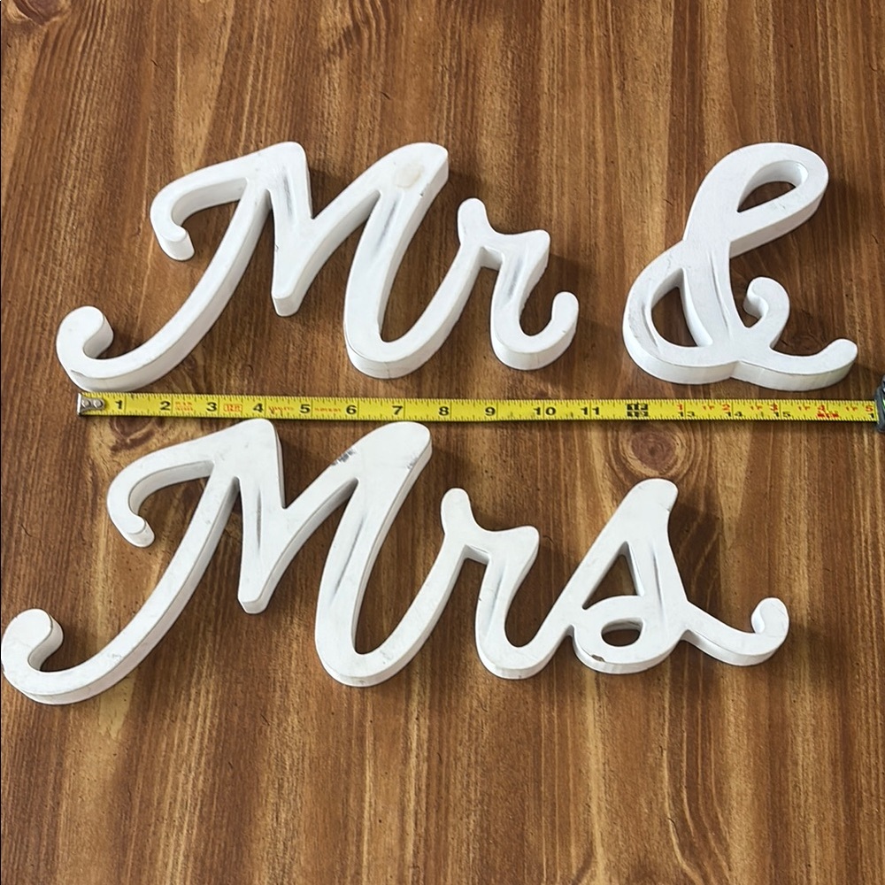 White Decorative 'Mr & Mrs' Sign - Picture 2 of 4